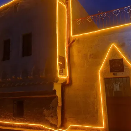 Alojamento de Acomodação e Pequeno-almoço King Solomon Palace Avanos