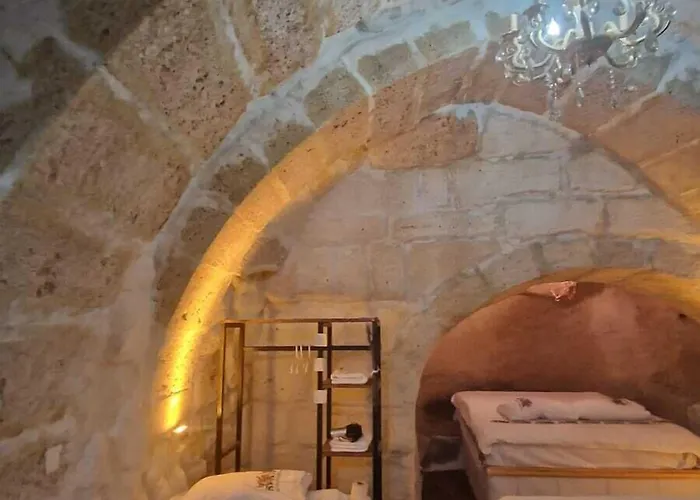 King Solomon Palace * Аванос